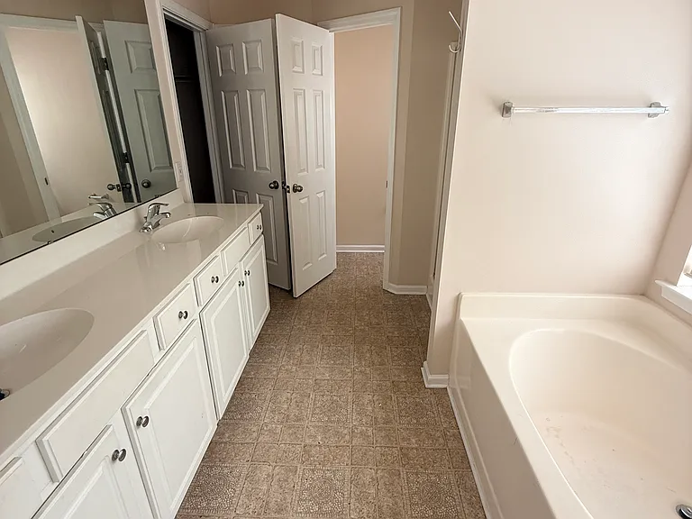 11224 Cypress View Dr — Photo 18