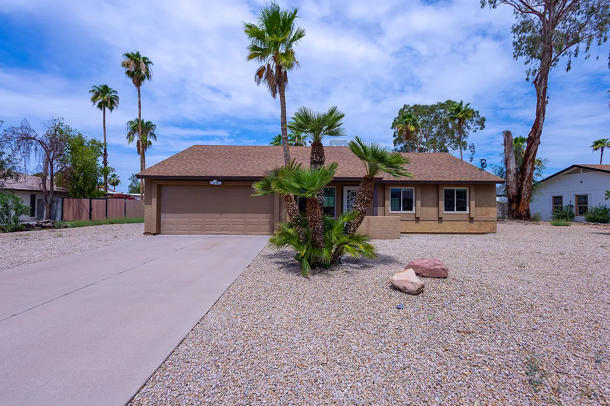 Building Photo - 6424 E Aire Libre Ln
