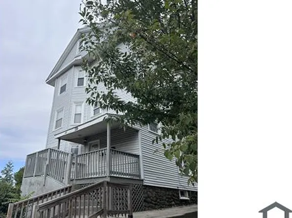 139 Cambridge St #3, Worcester, MA 01603