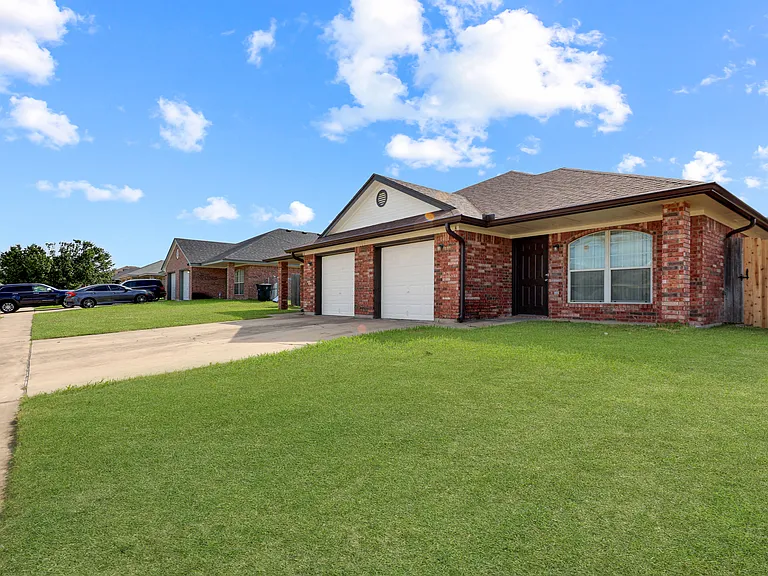 4303 Alleeta Dr, Killeen — Photo 17