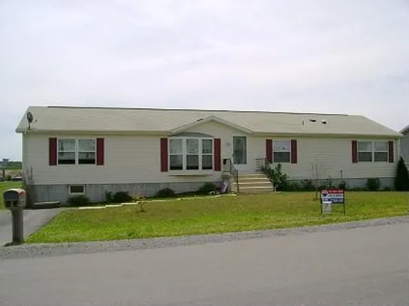 910 Teal Rd N, Martinsburg, WV 25405