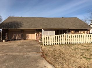 17 SW 51st St, Lawton, OK 73505