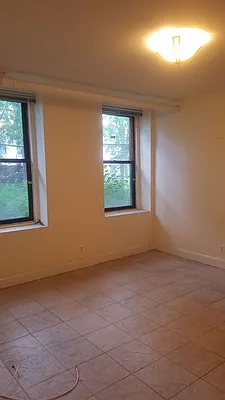 Rented by Aidonis Realty | media 5