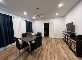 1203 Spruce St #1R, Philadelphia, PA 19107