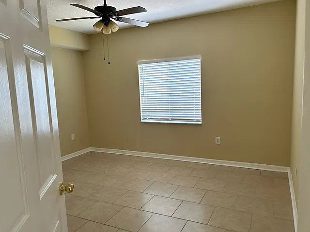3 bed, 1250 sqft, $1,850 — Photo 2