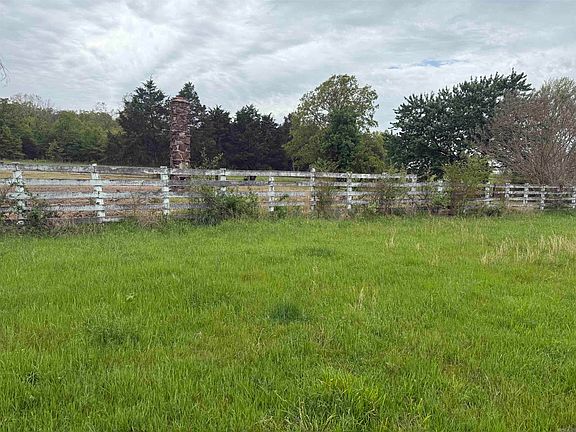 4th image of 155 Bliss Rd
