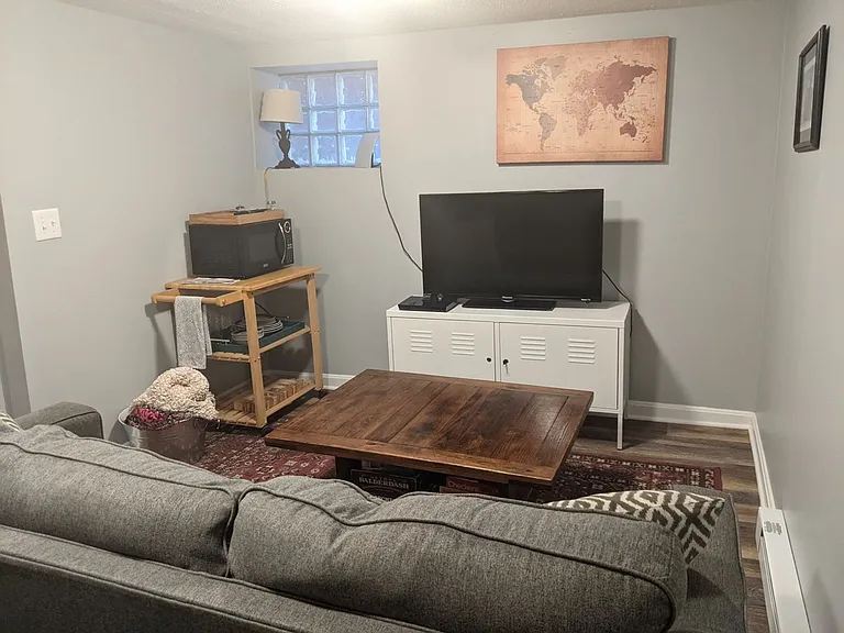 124 Cannons Ln — Photo 32