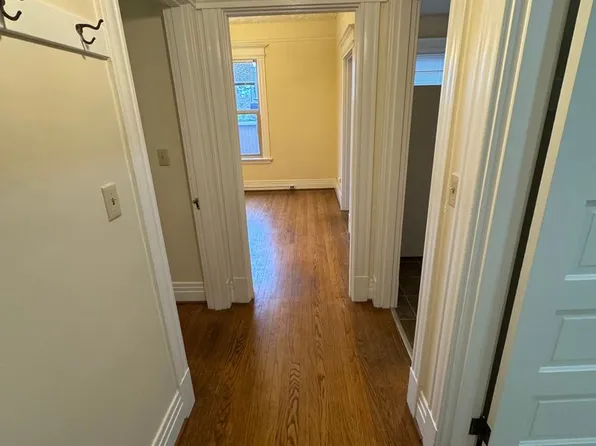 Bancroft Apartments, 1615 15th Ave Unit 24, Seattle, WA 98122