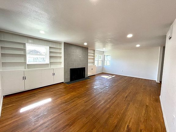 3rd image of 2200 Harvard Ave