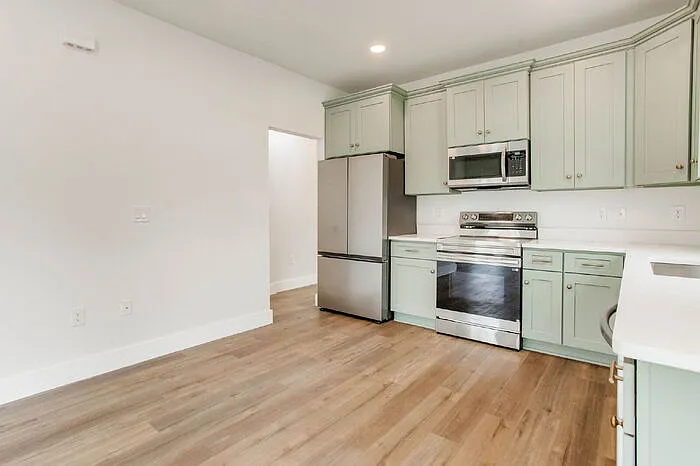 14 South Ave — Photo 5