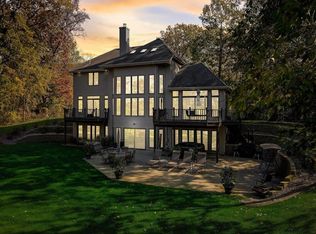 28712 Gawin Dr, Waterford, WI 53185