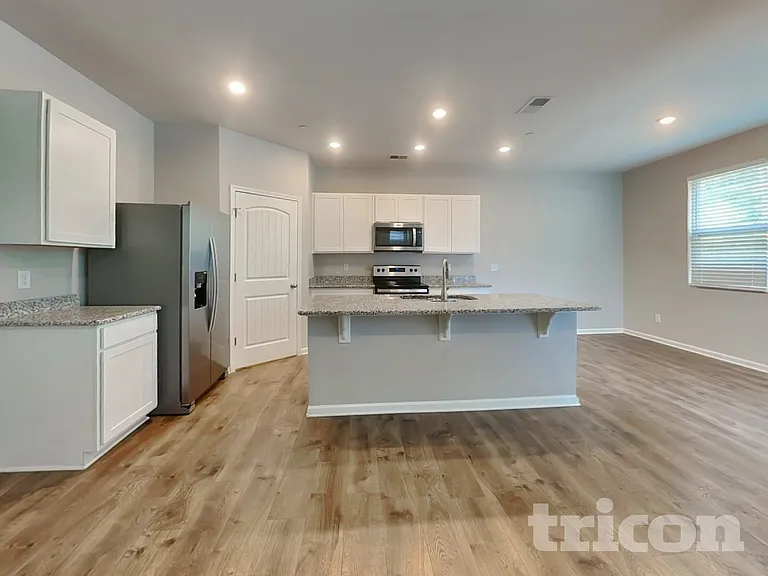 9216 War Eagles Way — Photo 2