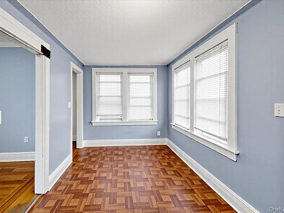 2nd image of 2849 E 195th Street