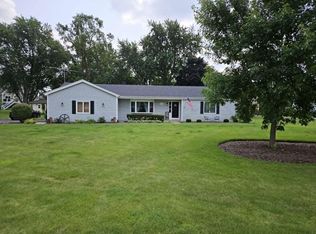 27W481 Timber Ln, West Chicago, IL 60185