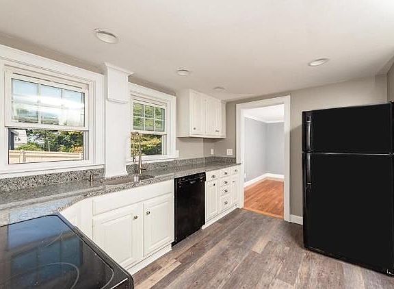 5th image of 11 Richfield St