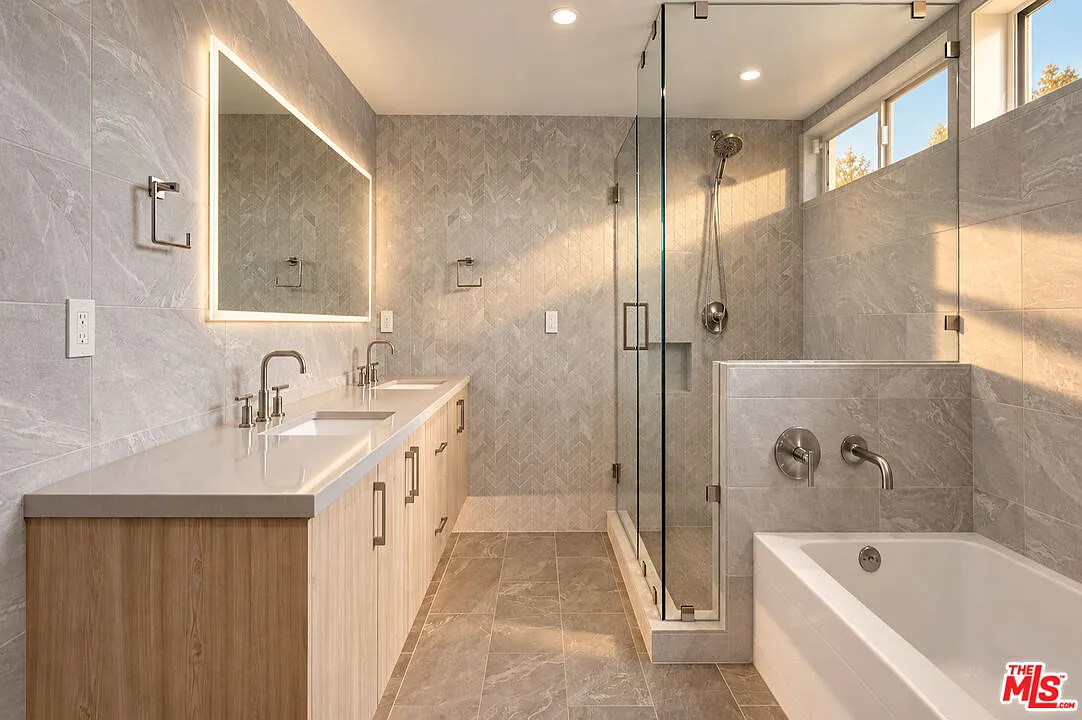 2 bed, 3.0 bath, 1389 sqft, $6,500 — Photo 3