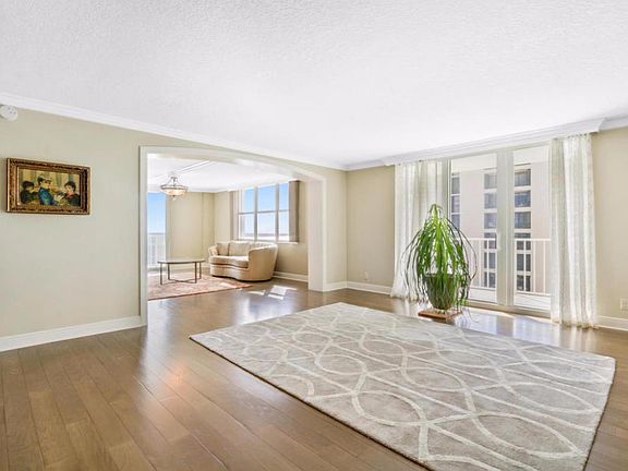 2nd image of 500 Ocean Dr #E-9d