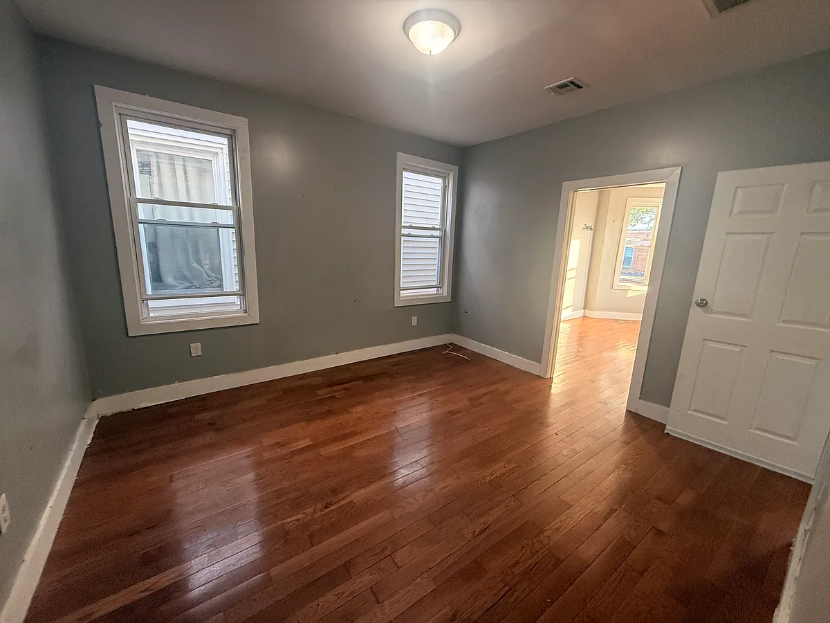 Building Photo - 230 Wilkinson Ave #2