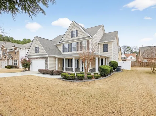 3338 Gardenside Walk, Loganville, GA 30052