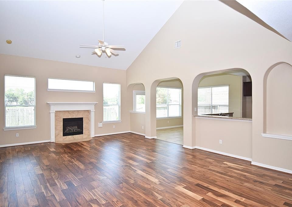 1st image of 13907 Abbey Ln