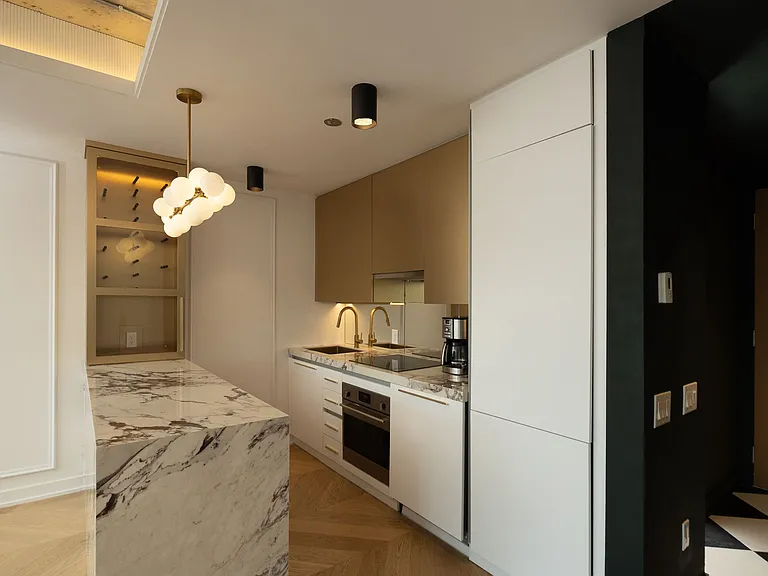 629 King St W #1201 — Photo 5