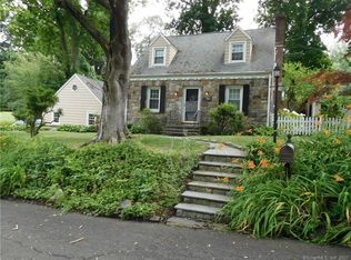 9 Spicewood Rd, Norwalk, CT 06854