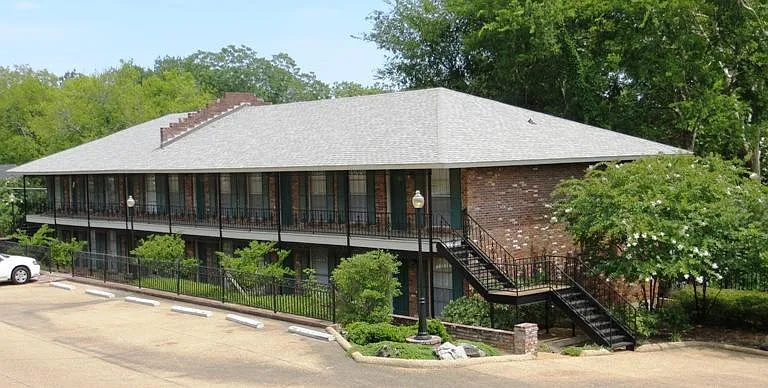 Belhaven Springs — Photo 8