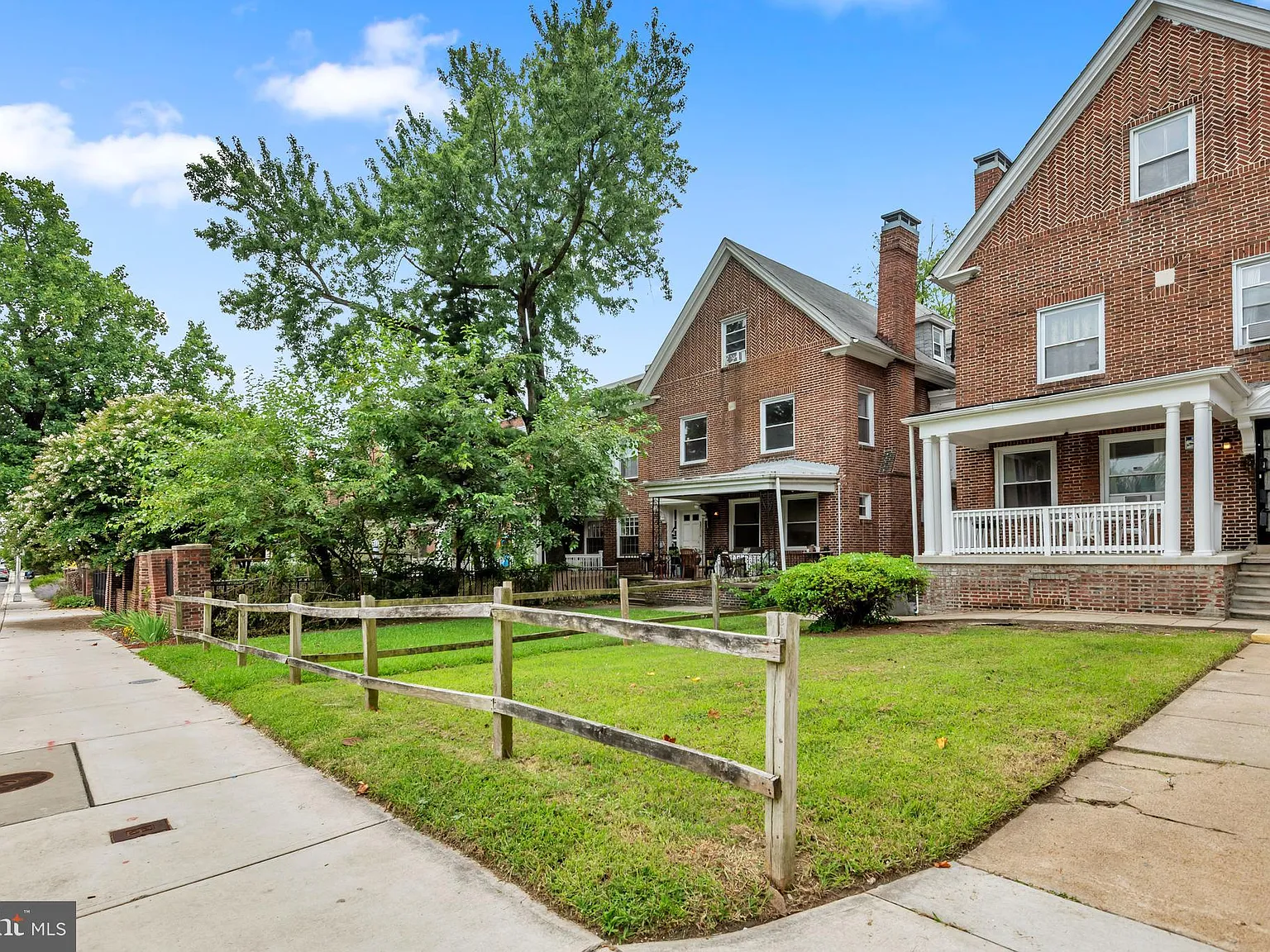 1 bed, 1.0 bath, 1050 sqft, $1,400 — Photo 4