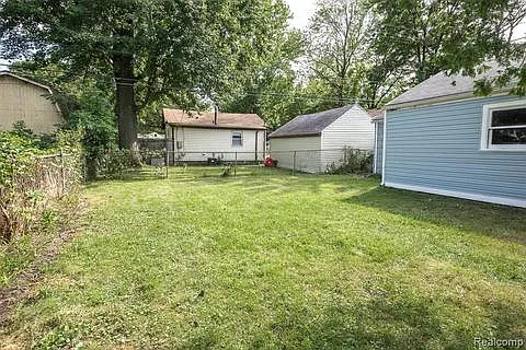 2 bed, 735 sqft, $2,200 — Photo 4