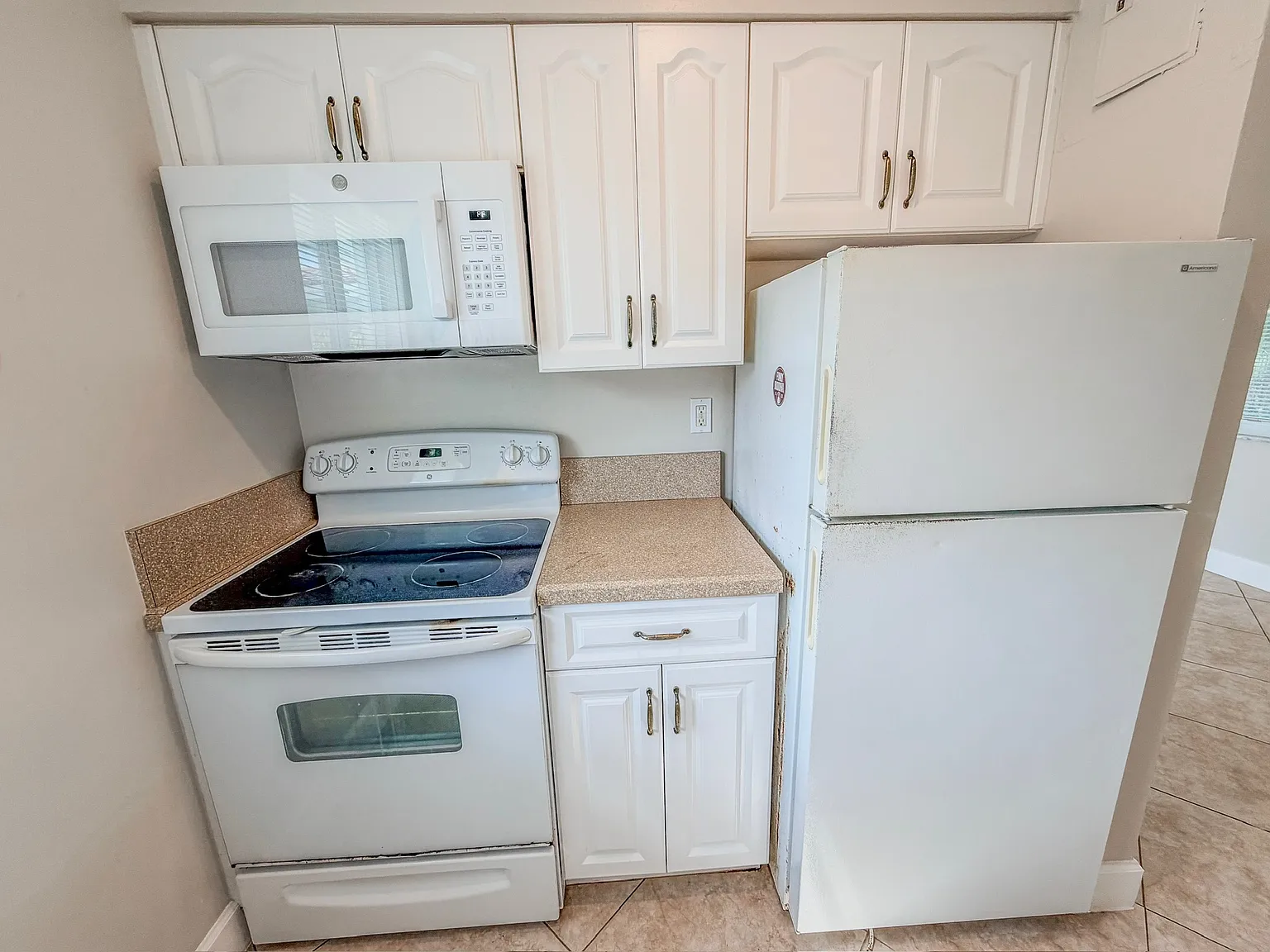 541 Northeast 44th Street - B — Photo 4