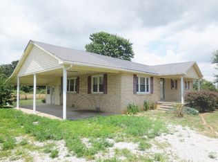 2047 Slick Rock Rd, Glasgow, KY 42141