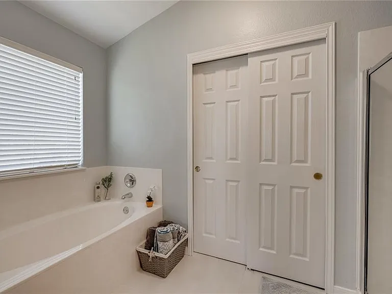 1405 Faustino Cv — Photo 5