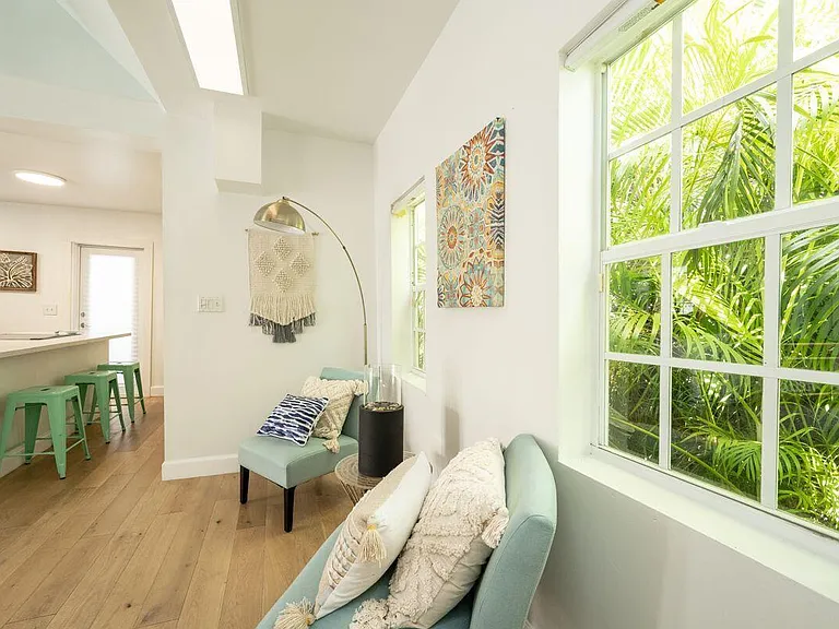 7 Thompson Ln — Photo 9