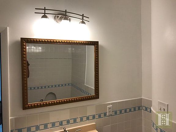 5th image of 1241 Putnam Ave #2