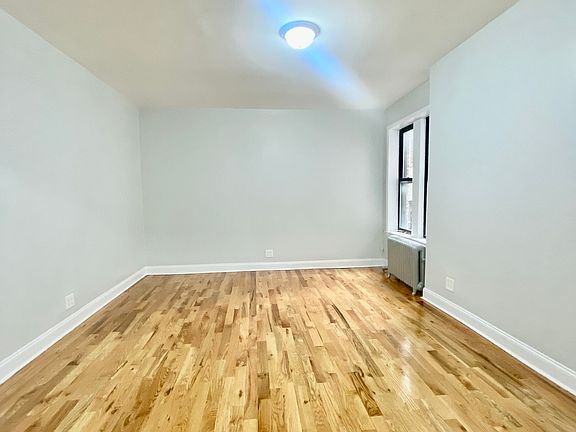 4th image of 270 Parkside Ave APT C1e