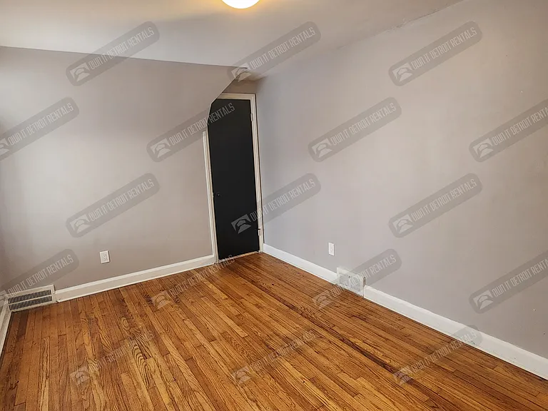 15000 Mayfield St — Photo 9