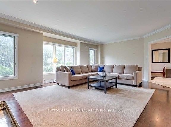 5th image of 15 Whitehall Rd