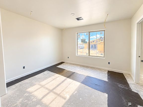 4th image of 10606 E 46th Pl