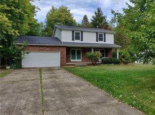 483 Sturgeon Dr, Akron, OH 44319