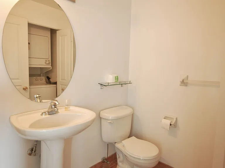 2585 Erin Centre Blvd #206 — Photo 8