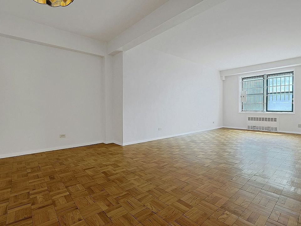 1st image of 2550 Independence Ave APT 2M