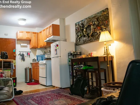 762 Huntington Ave APT 2, Boston, MA 02115