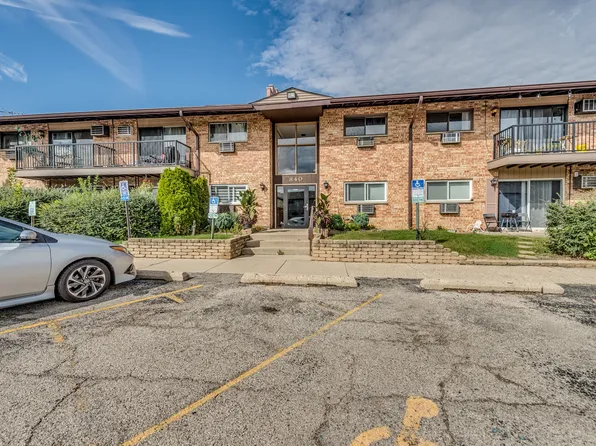 840 E Old Willow Rd APT 112, Prospect Heights, IL 60070