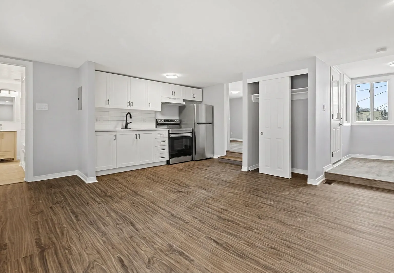 235 Percy Street — Photo 2