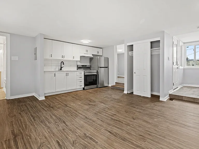 235 Percy St #1 — Photo 2