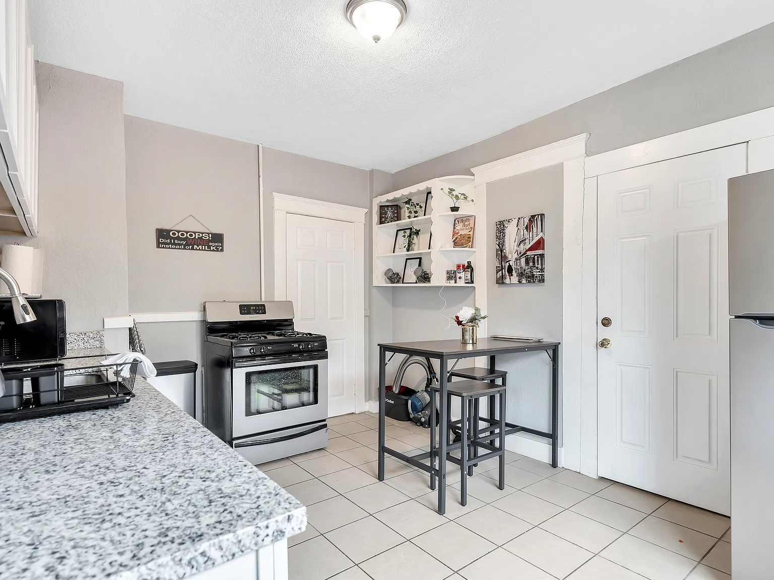 4 bed, 1200 sqft, $1,450 — Photo 4