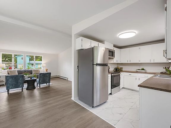 3rd image of 4409 Julep St