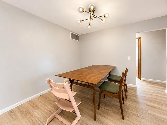 1891 Fox Run Dr — Photo 12