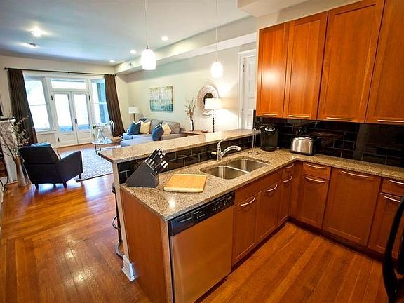5th image of 2356 Park Ave Unit 20