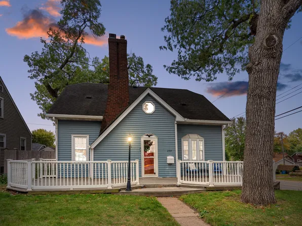 2704 Wicker Ave, Highland, IN 46322